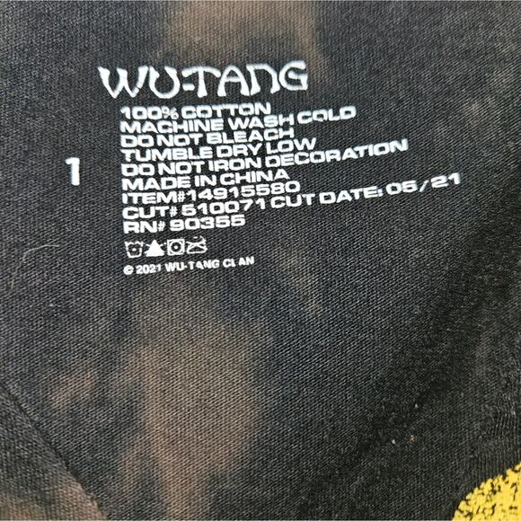 Torrid Graphic Black and Yellow Short Sleeve Tee 🔥🔥 - Picture 2 of 2